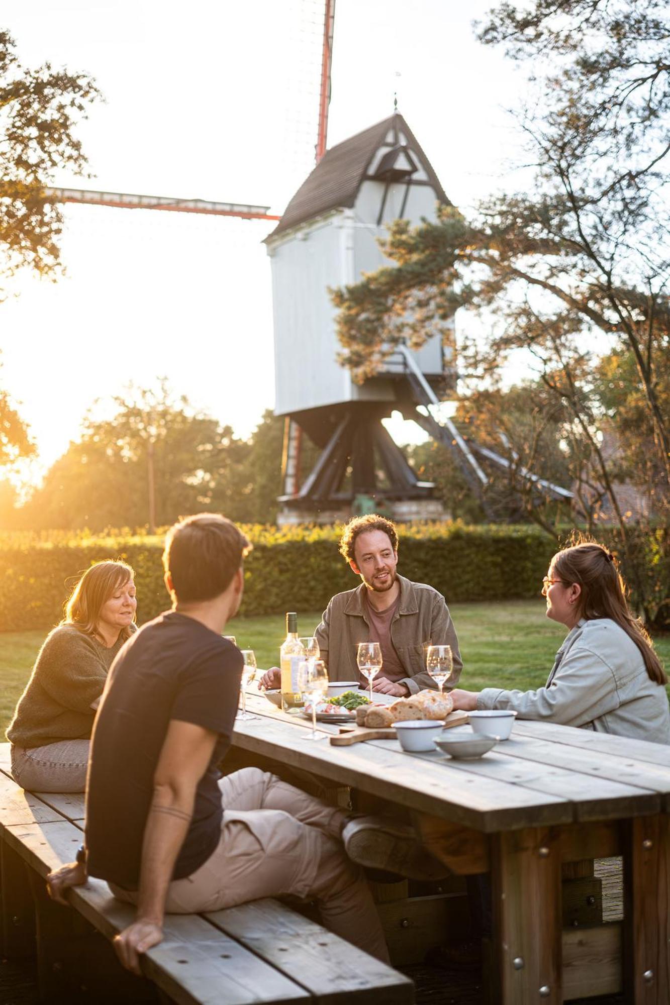 Beddermolen - Molenhuis Op Historisch Erfgoeddomein Westerlo Luaran gambar